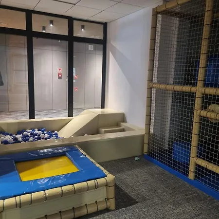 Port Rodzinne Ze Strefa I Sala Zabaw Apartmán *