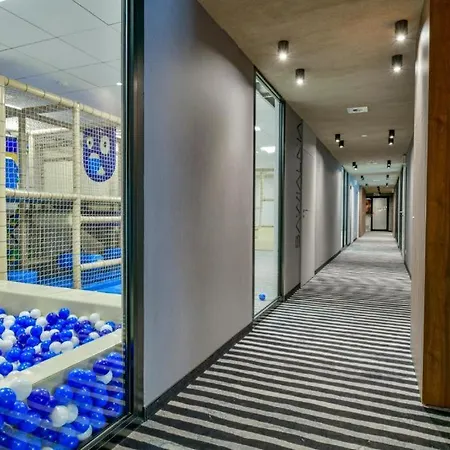 Port Rodzinne Ze Strefa I Sala Zabaw * Kolobřeh